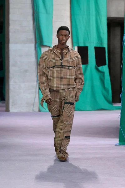 Look 39
